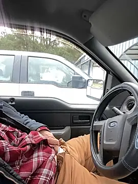 Snapshot of Themechanic420 chatting on January 7, 2025, 1:46 pm Themechanic420 online show from January 7, 2025, 1:46 pm