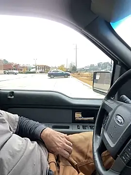 Snapshot of Themechanic420 chatting on December 10, 2024, 4:49 pm Themechanic420 online show from December 10, 2024, 4:49 pm