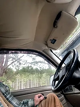 Snapshot of Themechanic420 chatting on October 30, 2025, 1:20 pm Themechanic420 online show from October 30, 2025, 1:20 pm