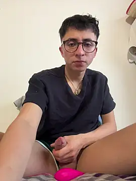 Snapshot of CamiRojas_boy chatting on March 22, 2026, 9:27 pm CamiRojas boy online show from March 22, 2026, 9:27 pm