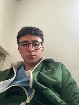 Snapshot of CamiRojas_boy chatting on May 5, 2026, 6:44 pm CamiRojas boy online show from May 5, 2026, 6:44 pm