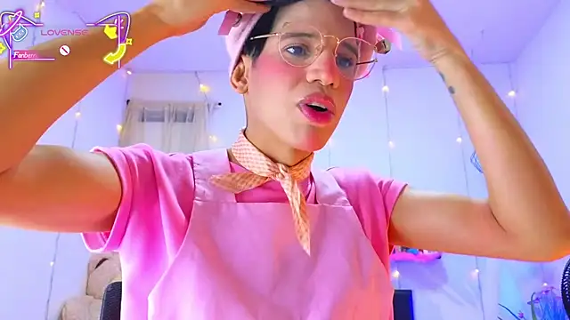 Ariel Femboy  online show from January 13, 2026, 5:22 am