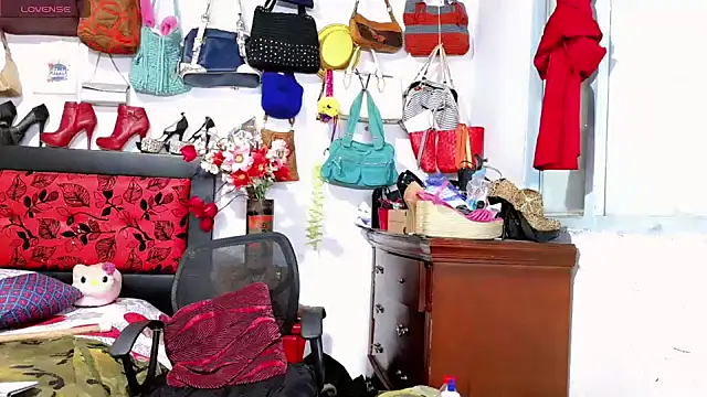 Snapshot of Xiaraa26 chatting on November 4, 2025, 6:22 pm Xiaraa26 online show from November 4, 2025, 6:22 pm