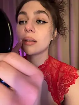 Snapshot of Your_insomniya chatting on March 20, 2025, 9:13 pm Your insomniya online show from March 20, 2025, 9:13 pm