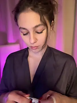 Snapshot of Your_insomniya chatting on March 5, 2025, 11:49 pm Your insomniya online show from March 5, 2025, 11:49 pm