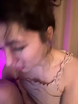 Snapshot of Your_insomniya chatting on February 23, 2025, 10:42 pm Your insomniya online show from February 23, 2025, 10:42 pm