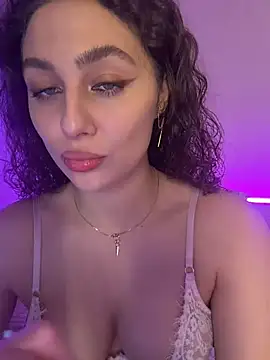 Snapshot of Your_insomniya chatting on February 10, 2026, 8:52 pm Your insomniya online show from February 10, 2026, 8:52 pm