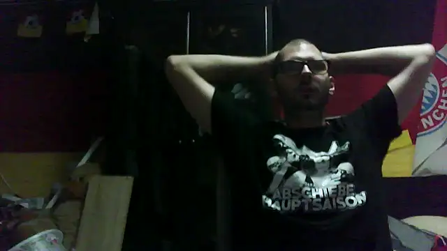 Die-geile-Sau online show from November 1, 2025, 9:52 pm