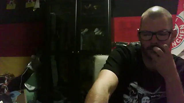 Die-geile-Sau online show from September 24, 2025, 8:04 pm