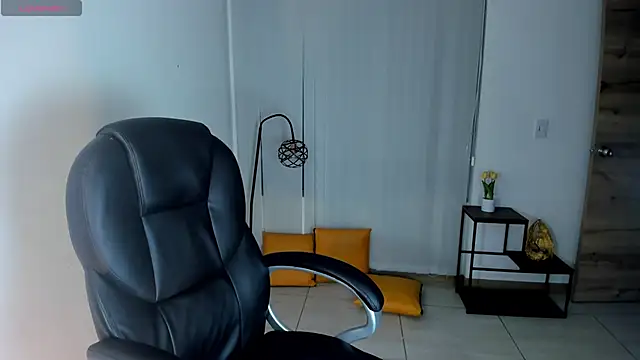 Snapshot of camiilaa1 chatting on September 9, 2025, 3:27 am camiilaa1 online show from September 9, 2025, 3:27 am