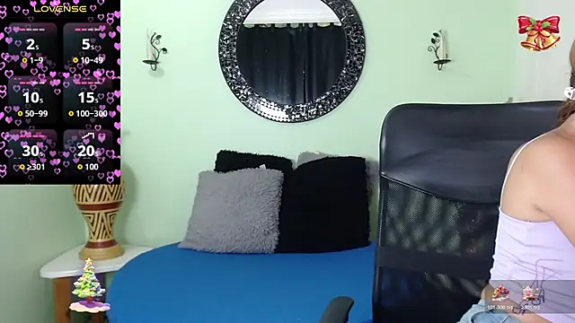 Snapshot of Sofia_Franco_ chatting on December 16, 2025, 12:20 pm Sofia Franco online show from December 16, 2025, 12:20 pm