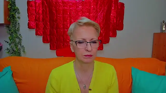 iamyourdream89 online show from March 5, 2026, 1:30 pm