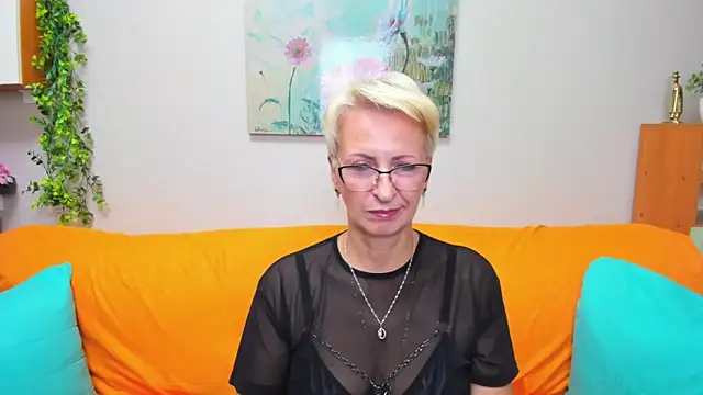 iamyourdream89 online show from September 10, 2025, 12:48 pm