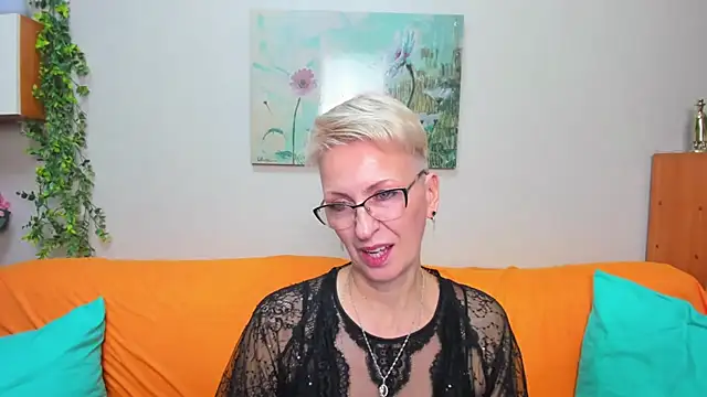 iamyourdream89 online show from December 20, 2025, 11:13 am