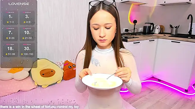 Monica Blair online show from October 6, 2025, 10:27 am