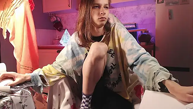 Snapshot of Frank_Fraer chatting on September 8, 2025, 7:57 pm Frank Fraer online show from September 8, 2025, 7:57 pm