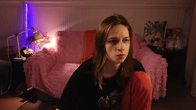 Snapshot of Frank_Fraer chatting on October 11, 2025, 8:21 pm Frank Fraer online show from October 11, 2025, 8:21 pm