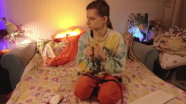 Snapshot of Frank_Fraer chatting on October 15, 2025, 3:38 am Frank Fraer online show from October 15, 2025, 3:38 am