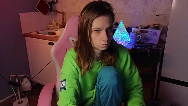 Snapshot of Frank_Fraer chatting on October 4, 2025, 5:03 pm Frank Fraer online show from October 4, 2025, 5:03 pm