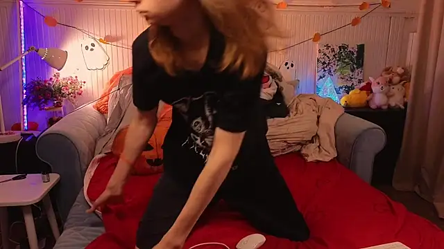 Snapshot of Frank_Fraer chatting on November 1, 2025, 5:18 pm Frank Fraer online show from November 1, 2025, 5:18 pm