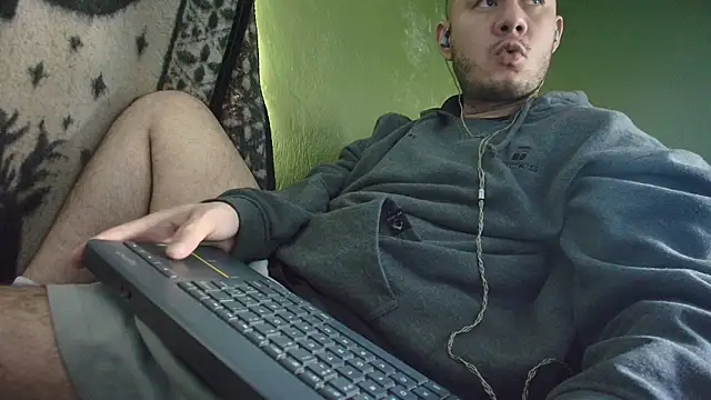 sweet cock28 online show from October 5, 2025, 2:41 pm