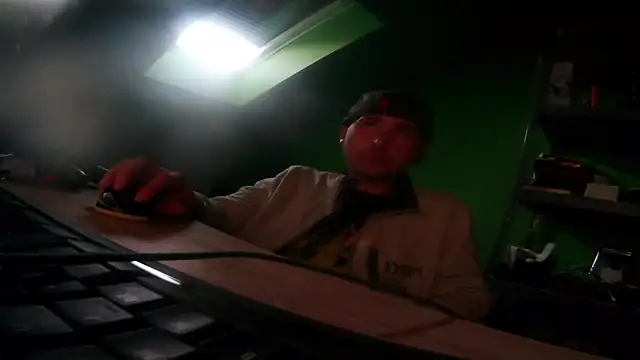 Snapshot of capoloveu chatting on October 30, 2025, 3:42 pm capoloveu online show from October 30, 2025, 3:42 pm