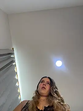 naughty  angel online show from February 14, 2026, 5:02 pm