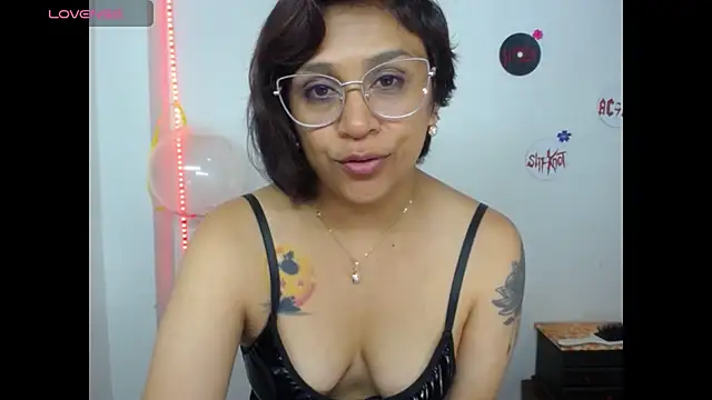 Snapshot of pinky_violeta chatting on July 22, 2026, 3:36 pm pinky violeta online show from July 22, 2026, 3:36 pm