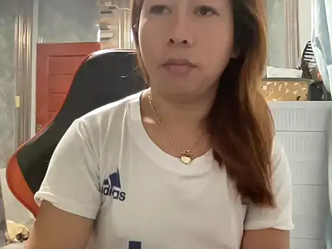 UrLove Marga online show from May 16, 2026, 11:04 pm