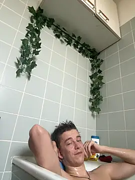 Snapshot of Toyjungee chatting on November 10, 2025, 2:33 pm Toyjungee online show from November 10, 2025, 2:33 pm