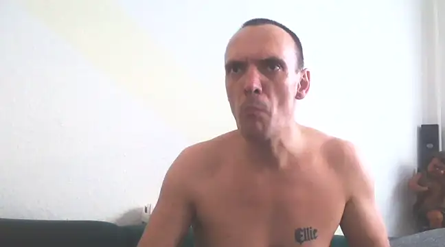 Snapshot of Penispumper81 chatting on March 5, 2025, 1:06 pm Penispumper81 online show from March 5, 2025, 1:06 pm