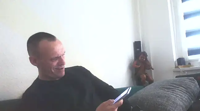 Snapshot of Penispumper81 chatting on March 5, 2025, 4:13 pm Penispumper81 online show from March 5, 2025, 4:13 pm