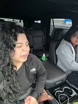 kimmiakiss22 online show from April 3, 2026, 11:22 pm