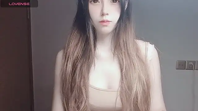 Snapshot of VaerySaenz chatting on November 14, 2025, 7:45 am VaerySaenz online show from November 14, 2025, 7:45 am