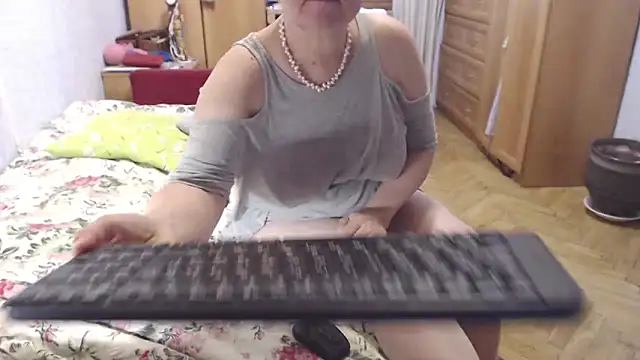 zarinafonliberman online show from October 18, 2025, 6:04 am