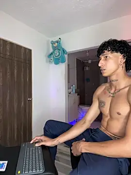 Snapshot of mike_casseano chatting on September 15, 2025, 9:04 pm mike casseano online show from September 15, 2025, 9:04 pm