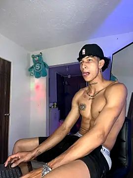 Snapshot of mike_casseano chatting on October 1, 2025, 11:30 pm mike casseano online show from October 1, 2025, 11:30 pm