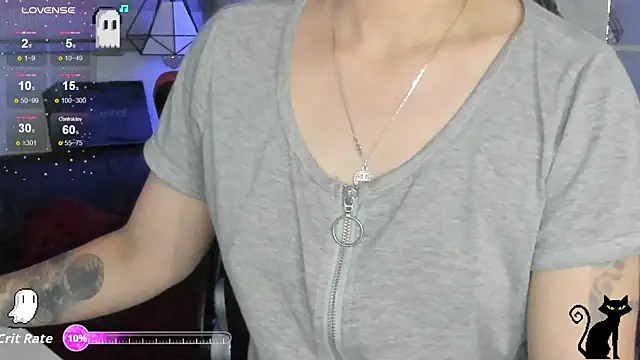 natasha logan  online show from December 19, 2025, 4:05 am