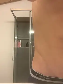 Snapshot of Fellix chatting on December 12, 2024, 4:21 pm Fellix online show from December 12, 2024, 4:21 pm