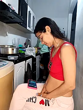 catire2323 online show from March 20, 2025, 11:45 pm