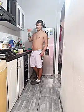 catire2323 online show from January 18, 2026, 9:07 pm