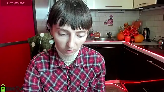 TayanaJons online show from November 17, 2025, 7:56 am