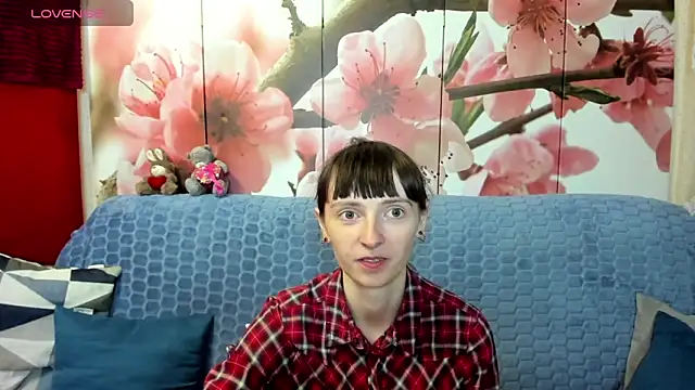 TayanaJons online show from May 11, 2026, 7:21 am
