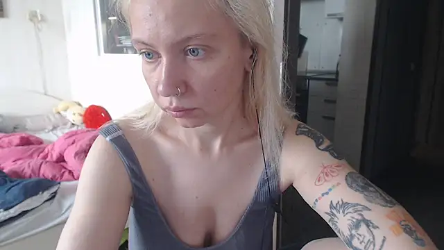 amanda kiss kiss online show from October 29, 2025, 9:41 am