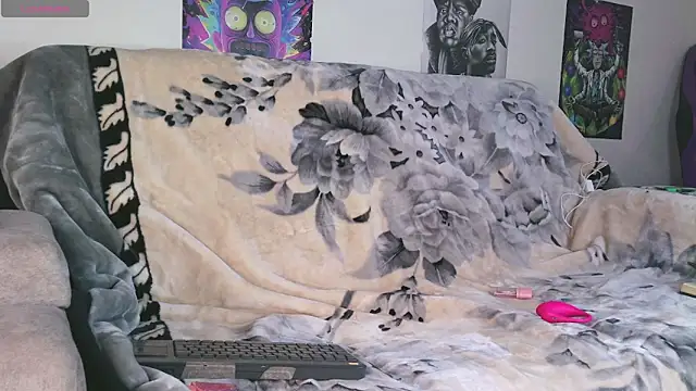 Snapshot of IM_MAYA chatting on February 18, 2025, 1:00 pm IM MAYA online show from February 18, 2025, 1:00 pm