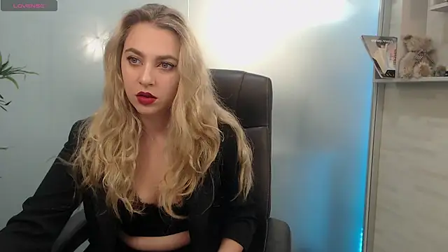 AvaBlue  online show from March 1, 2025, 4:04 am