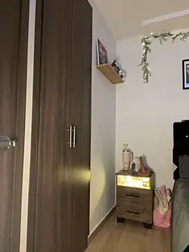 crystal bunny7 online show from January 25, 2025, 3:09 am