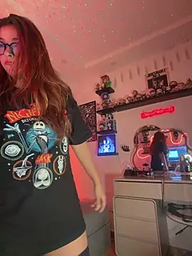 Snapshot of crystal_bunny7 chatting on December 2, 2025, 2:45 am crystal bunny7 online show from December 2, 2025, 2:45 am