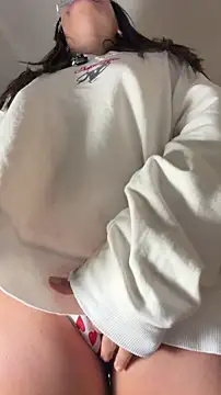 crystal bunny7 online show from April 19, 2026, 3:07 am