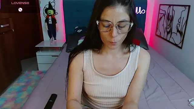 Snapshot of antonella_sweet33 chatting on October 30, 2025, 6:05 pm antonella sweet33 online show from October 30, 2025, 6:05 pm